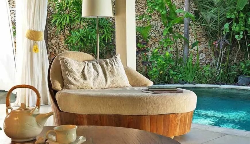 Is it safe to travel to Seminyak, Bali at the moment?