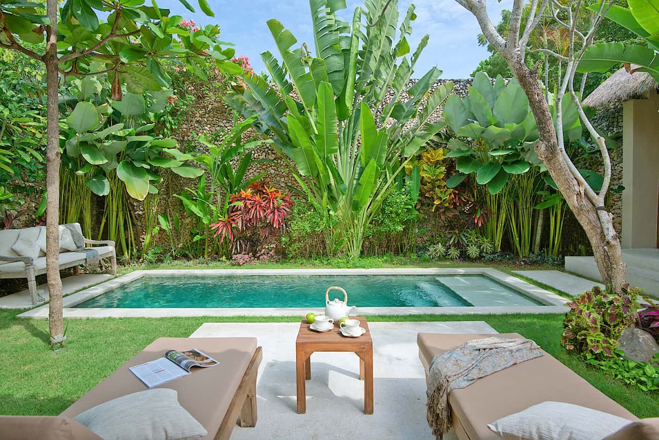 V5-pool-outdoor
