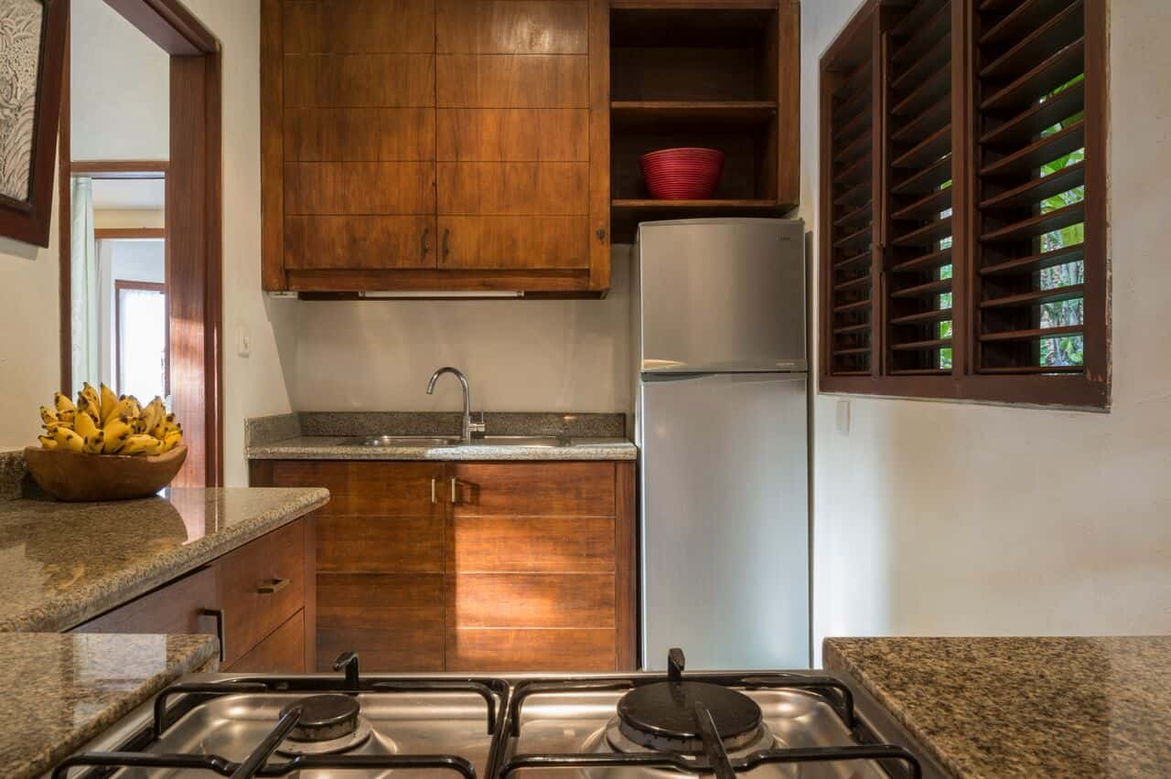 1-bedroom-bali-villa-accommodation-kitchen-v12